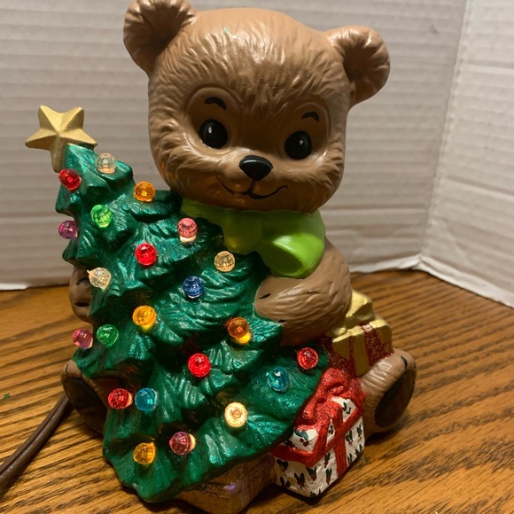 Vintage Hand Painted Brown Bear with Christmas Tree that lights up - Picture 10 of 10